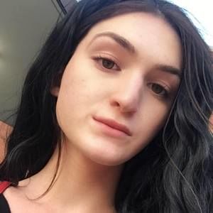 Meet your Posher, Lacy